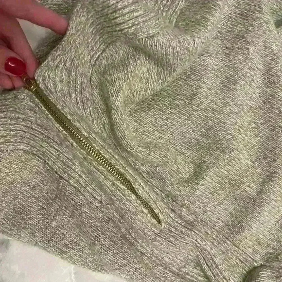 New York & Company Sweater - Picture 3 of 5